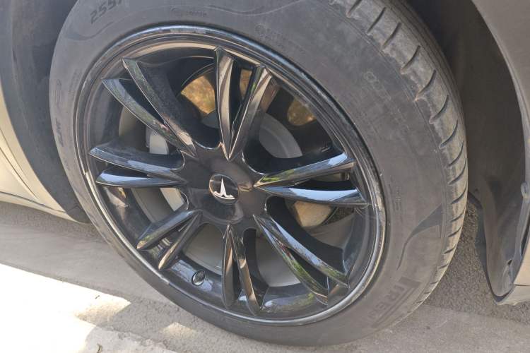 Used Tesla Model Y 2022 Rear-Wheel-Drive Version Exterior 7