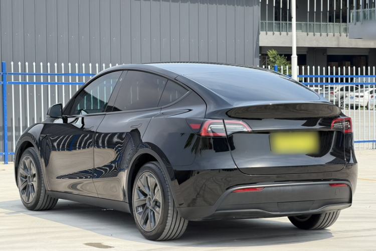 Used Tesla Model Y 2022 Long-Range All-Wheel-Drive Version Exterior 7