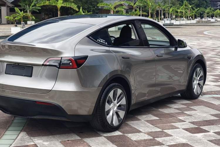 Used Tesla Model Y 2022 Rear-Wheel-Drive Version Exterior 7