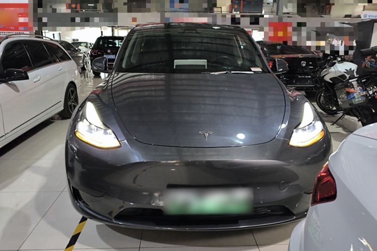 Used Tesla Model Y 2022 Rear-Wheel-Drive Version Front