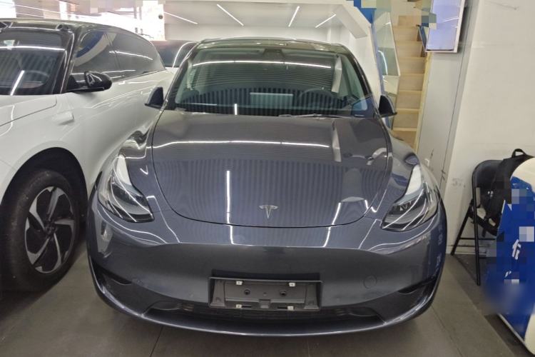 Used Tesla Model Y 2022 Rear-Wheel-Drive Version Front