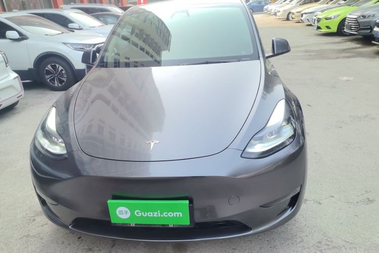 Used Tesla Model Y 2022 Long-Range All-Wheel-Drive Version Front
