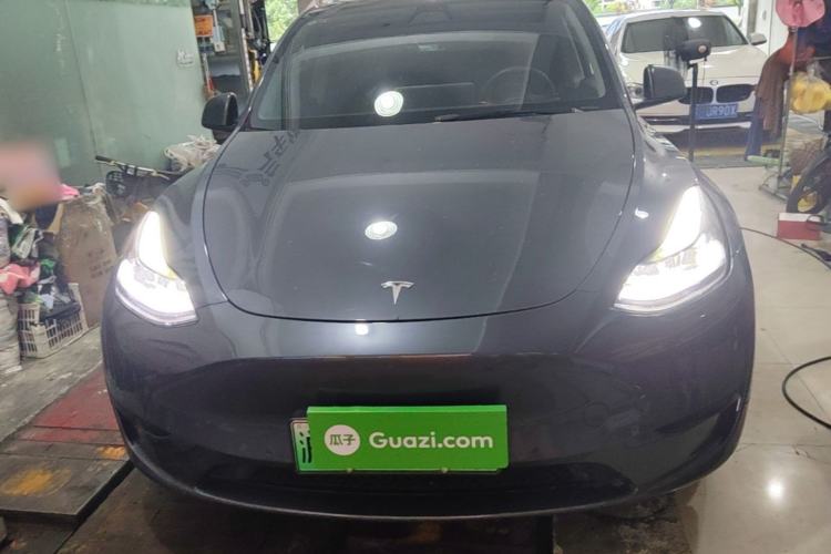 Used Tesla Model Y 2022 Rear-Wheel-Drive Version Front