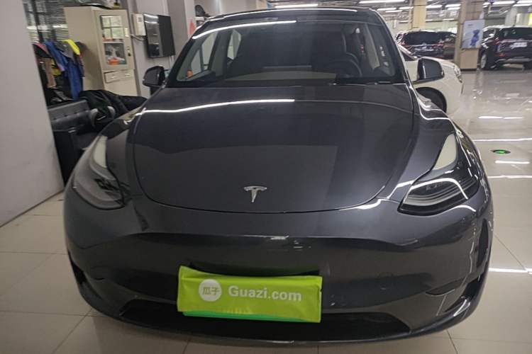 Used Tesla Model Y 2022 Rear-Wheel-Drive Version Front