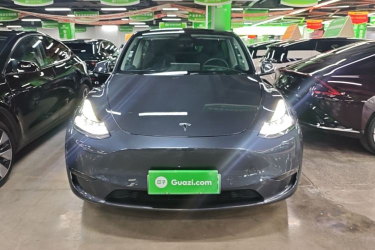 Used Tesla Model Y 2022 Long-Range All-Wheel-Drive Version Front