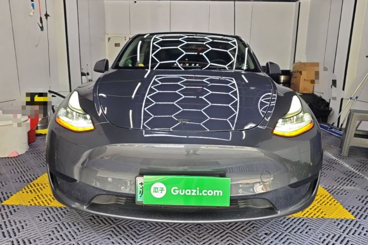 Used Tesla Model Y 2022 Rear-Wheel-Drive Version Front