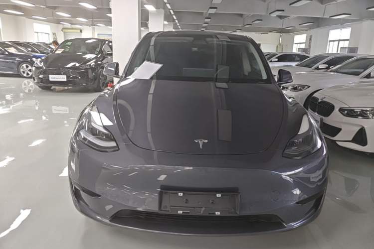Used Tesla Model Y 2022 Rear-Wheel-Drive Version Front