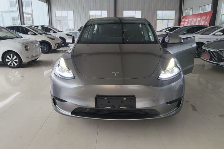 Used Tesla Model Y 2022 Rear-Wheel-Drive Version Front