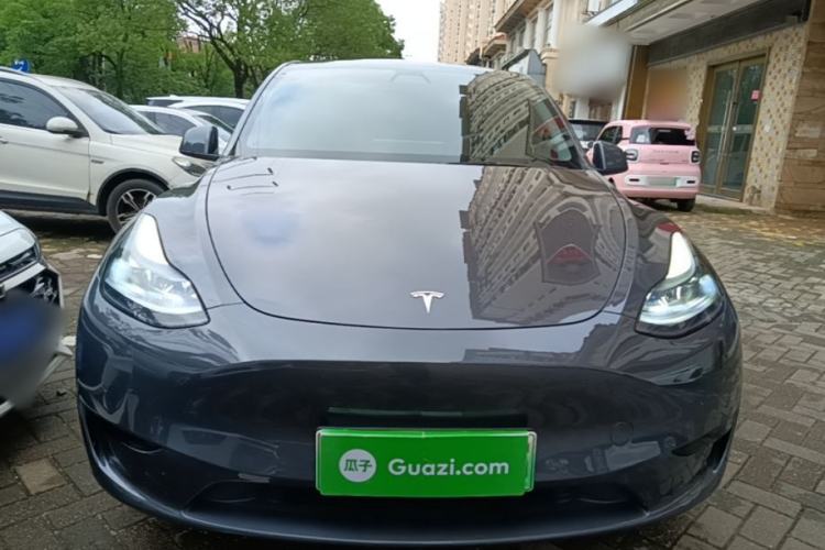 Used Tesla Model Y 2022 Rear-Wheel-Drive Version Front