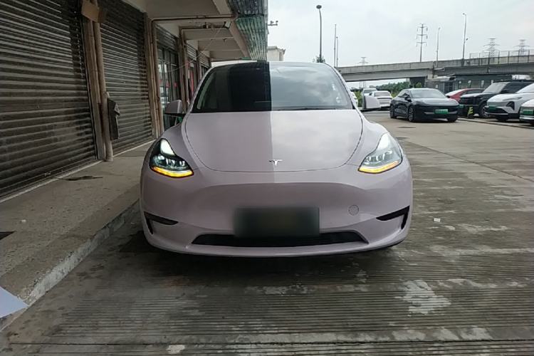 Used Tesla Model Y 2022 Rear-Wheel-Drive Version Front