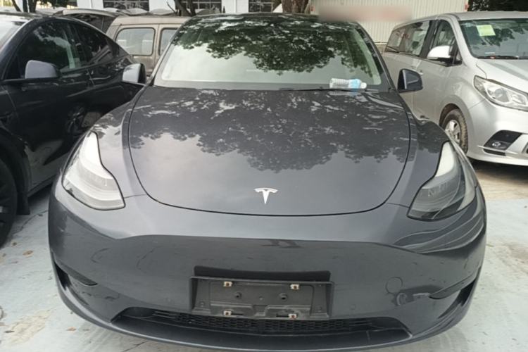 Used Tesla Model Y 2022 Rear-Wheel-Drive Version Front