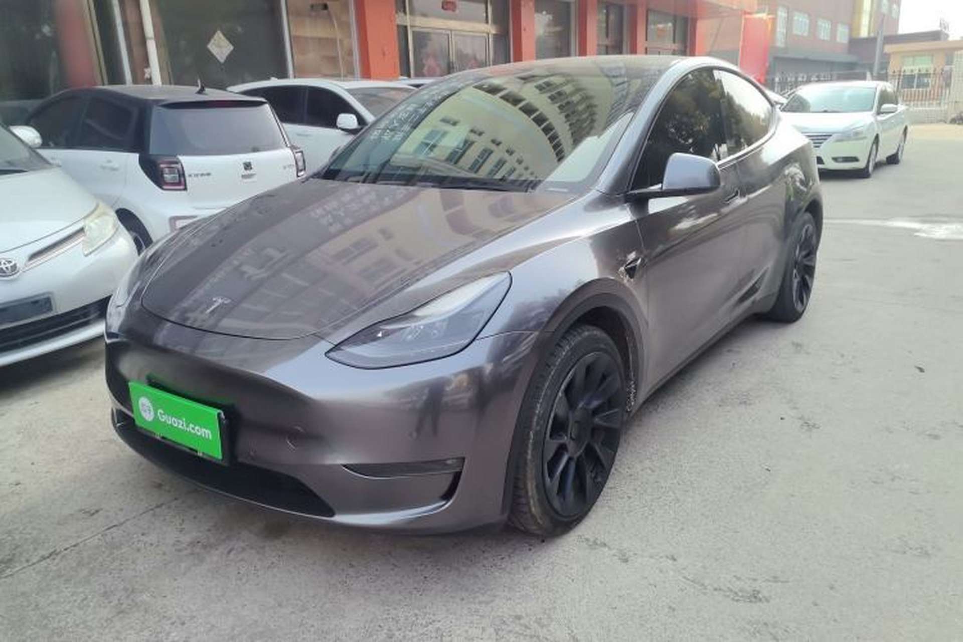 Used Tesla Model Y 2022 Long-Range All-Wheel-Drive Version Front Left 45 Deg