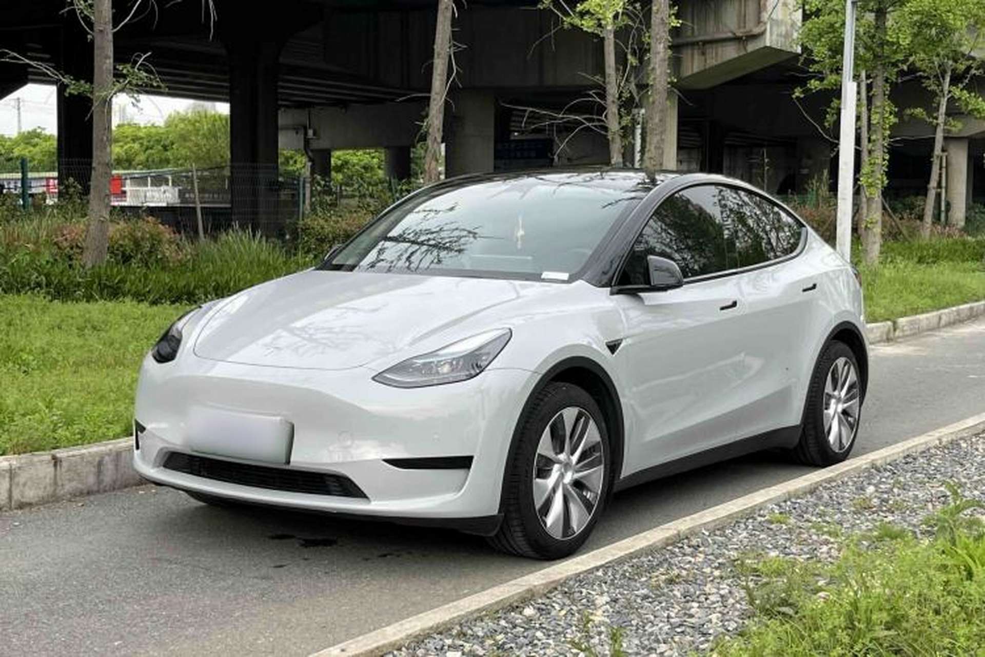 Used Tesla Model Y 2022 Revised Version Rear-Wheel Drive Front Left 45 Deg