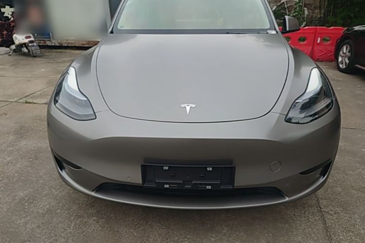 Used Tesla Model Y 2022 Rear-Wheel-Drive Version Front