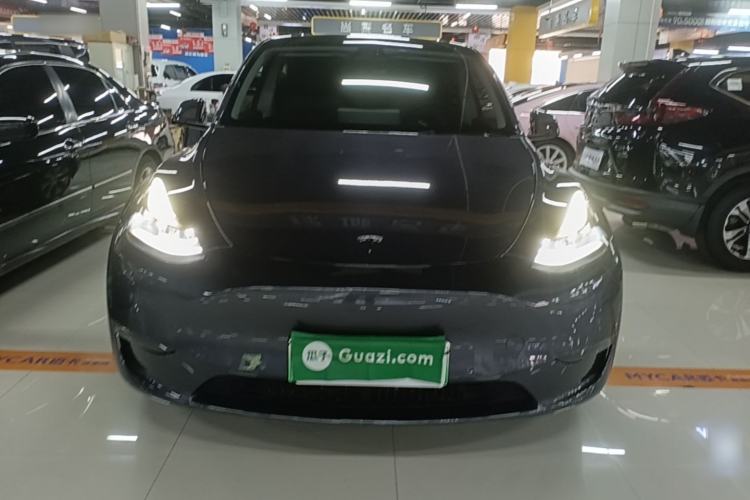 Used Tesla Model Y 2022 Long-Range All-Wheel-Drive Version Front
