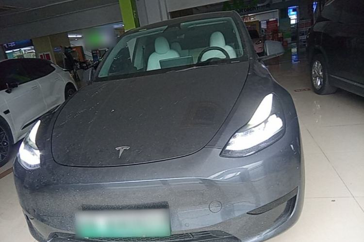 Used Tesla Model Y 2022 Rear-Wheel-Drive Version Front