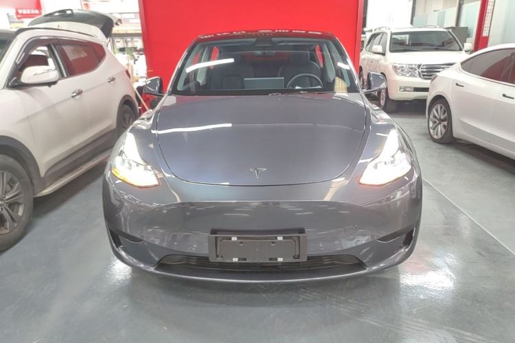 Used Tesla Model Y 2022 Rear-Wheel-Drive Version Front