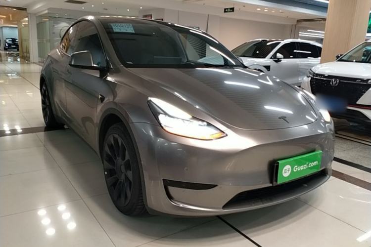 Used Tesla Model Y 2022 Rear-Wheel-Drive Version Front Right 45 Deg