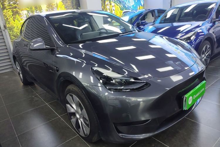 Used Tesla Model Y 2022 Rear-Wheel-Drive Version Front Right 45 Deg