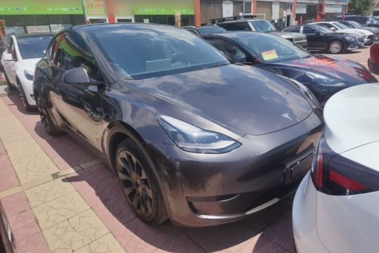 Used Tesla Model Y 2022 Rear-Wheel-Drive Version Front Right 45 Deg