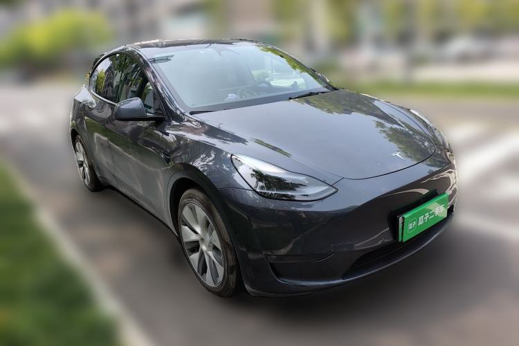 Used Tesla Model Y 2022 Revised Version Long-Range All-Wheel Drive Front Right 45 Deg