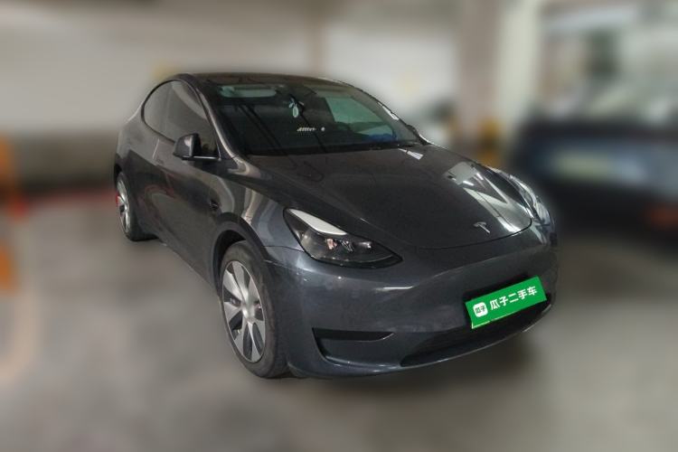 Used Tesla Model Y 2022 Rear-Wheel-Drive Version Front Right 45 Deg