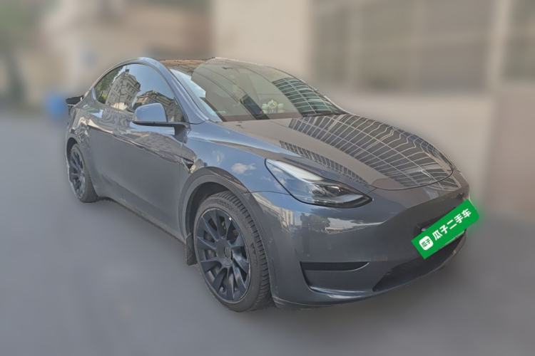 Used Tesla Model Y 2022 Rear-Wheel-Drive Version Front Right 45 Deg
