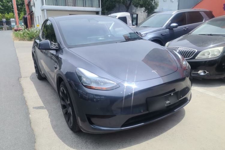 Used Tesla Model Y 2022 Rear-Wheel-Drive Version Front Right 45 Deg