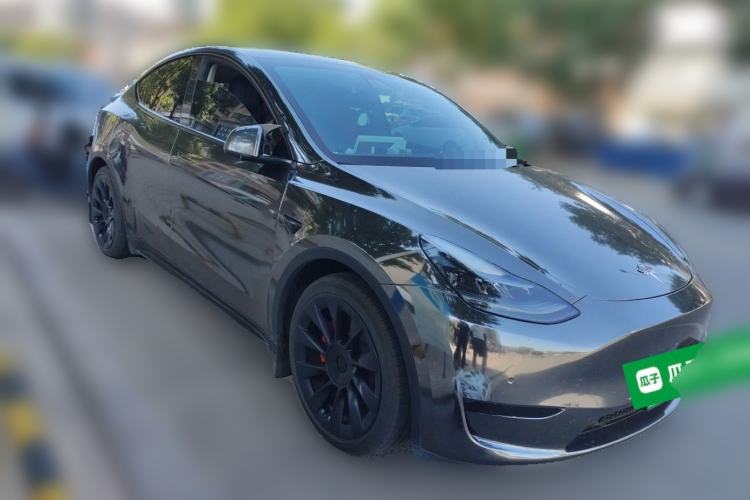 Used Tesla Model Y 2022 Rear-Wheel-Drive Version Front Right 45 Deg