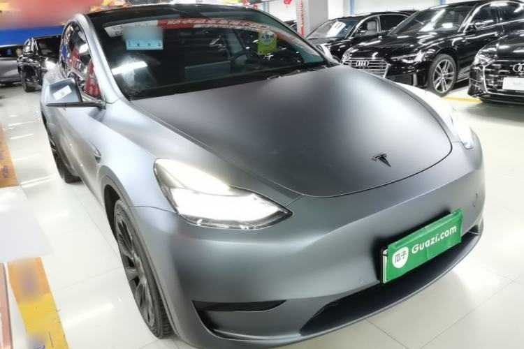 Used Tesla Model Y 2022 Rear-Wheel-Drive Version Front Right 45 Deg