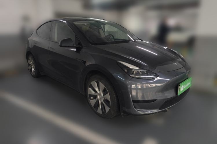 Used Tesla Model Y 2022 Rear-Wheel-Drive Version Front Right 45 Deg