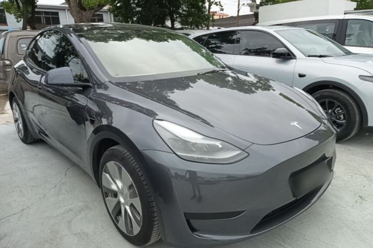 Used Tesla Model Y 2022 Rear-Wheel-Drive Version Front Right 45 Deg