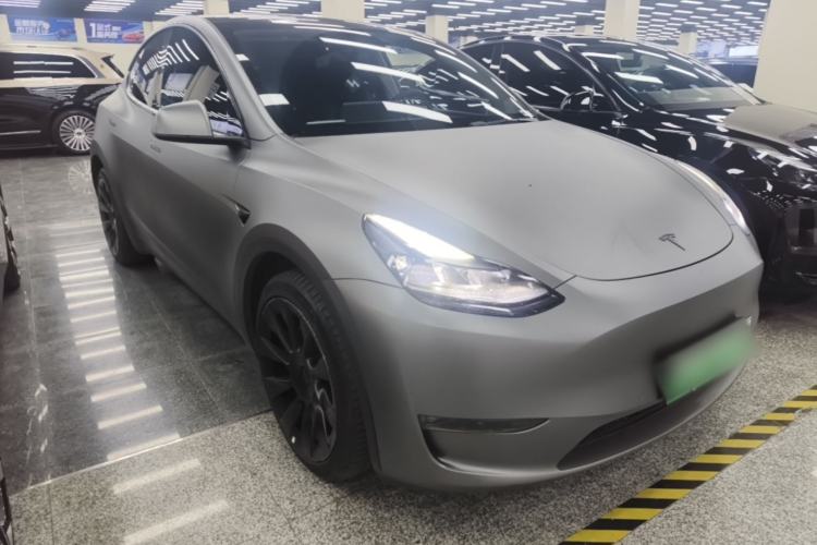 Used Tesla Model Y 2022 Long-Range All-Wheel-Drive Version Front Right 45 Deg