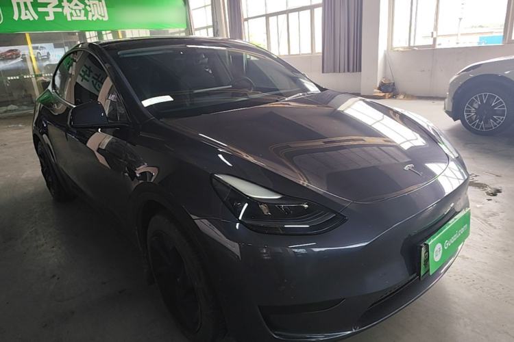 Used Tesla Model Y 2022 Rear-Wheel-Drive Version Front Right 45 Deg