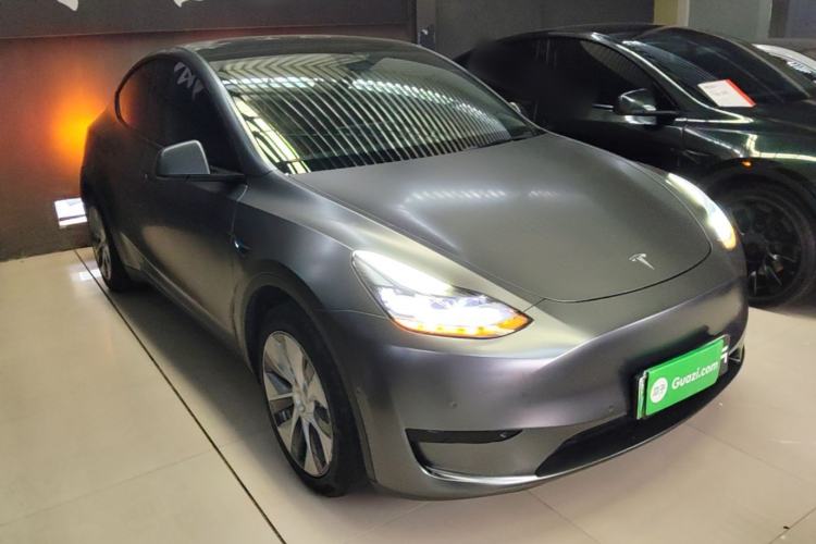 Used Tesla Model Y 2022 Rear-Wheel-Drive Version Front Right 45 Deg