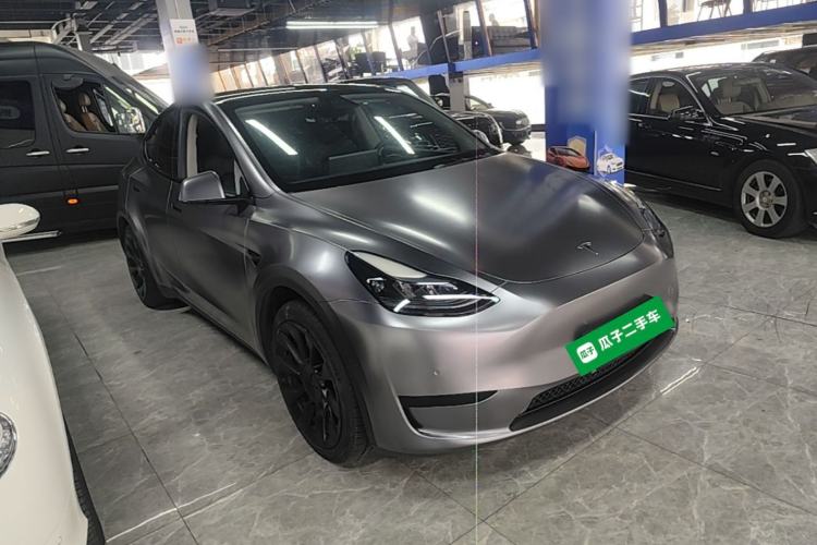 Used Tesla Model Y 2022 Rear-Wheel-Drive Version Front Right 45 Deg