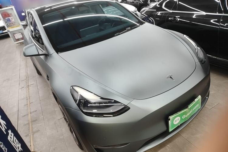 Used Tesla Model Y 2022 Long-Range All-Wheel-Drive Version Front Right 45 Deg