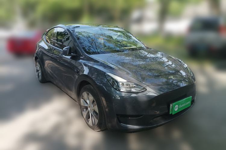 Used Tesla Model Y 2022 Rear-Wheel-Drive Version Front Right 45 Deg