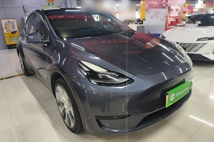 Used Tesla Model Y 2022 Rear-Wheel-Drive Version Front Right 45 Deg