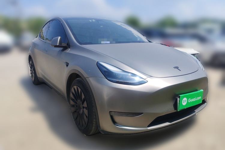 Used Tesla Model Y 2022 Long-Range All-Wheel-Drive Version Front Right 45 Deg