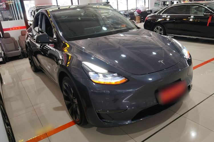 Used Tesla Model Y 2022 Revised Version Long-Range All-Wheel Drive Front Right 45 Deg