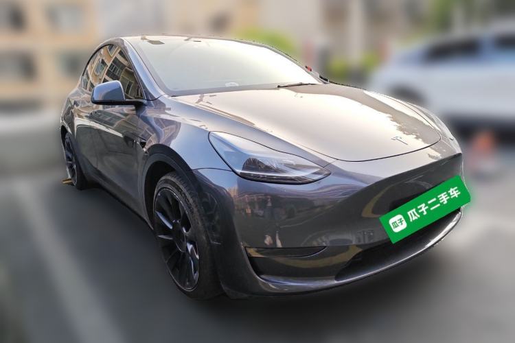 Used Tesla Model Y 2022 Long-Range All-Wheel-Drive Version Front Right 45 Deg