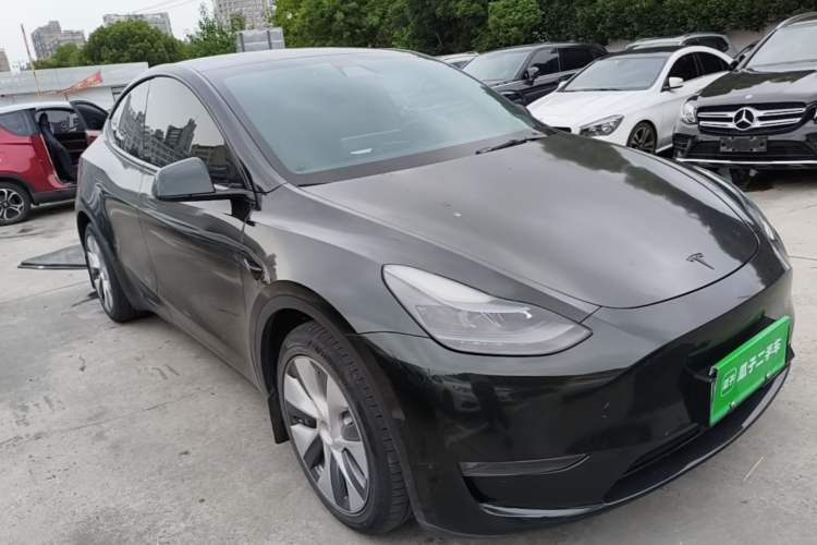 Used Tesla Model Y 2022 Revised Version Long-Range All-Wheel Drive Front Right 45 Deg