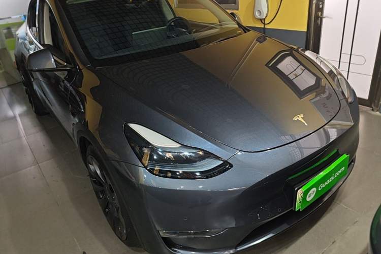 Used Tesla Model Y 2022 Performance High-Performance All-Wheel-Drive Version Front Right 45 Deg