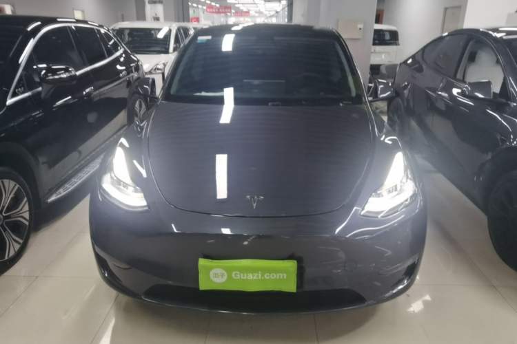 Used Tesla Model Y 2022 Long-Range All-Wheel-Drive Version Front