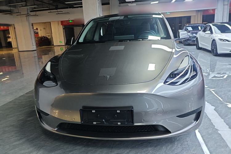 Used Tesla Model Y 2022 Rear-Wheel-Drive Version Front