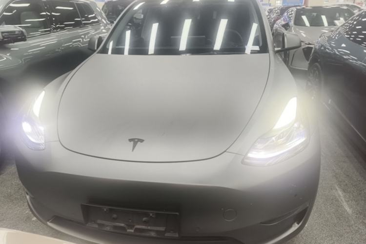 Used Tesla Model Y 2022 Long-Range All-Wheel-Drive Version Front