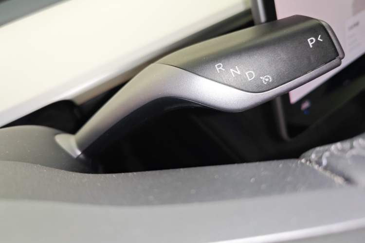 Used Tesla Model Y 2022 Rear-Wheel-Drive Version Gear Lever