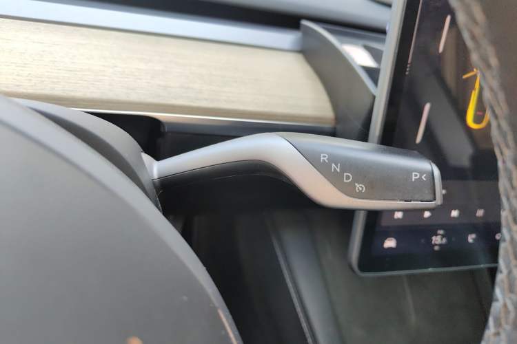 Used Tesla Model Y 2022 Revised Version Rear-Wheel Drive Gear Lever