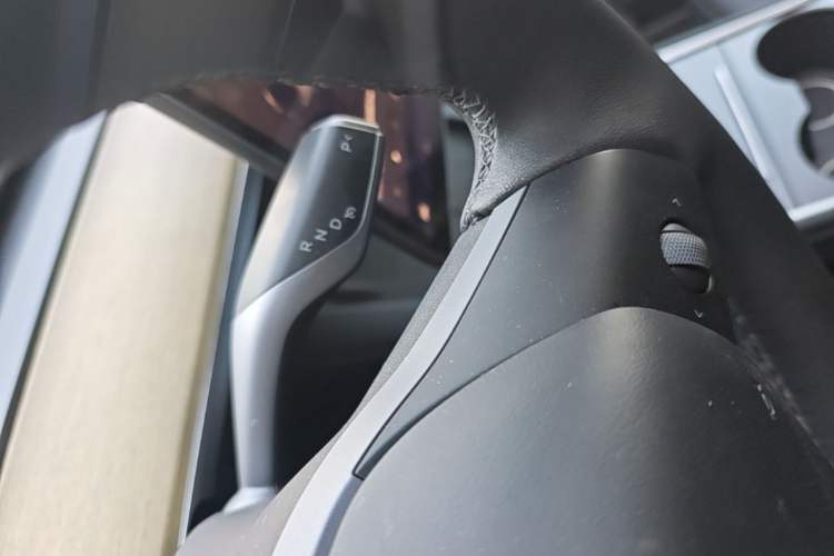 Used Tesla Model Y 2022 Revised Version Rear-Wheel Drive Gear Lever